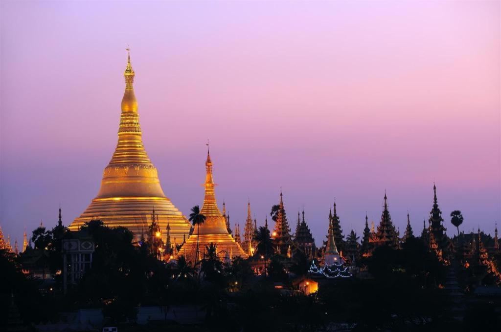 Yuzana Hotel Yangon Esterno foto