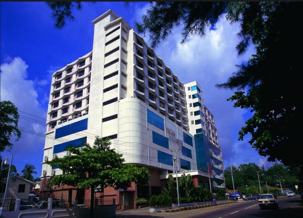 Yuzana Hotel Yangon Esterno foto
