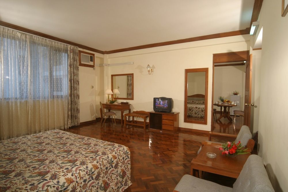 Yuzana Hotel Yangon Esterno foto