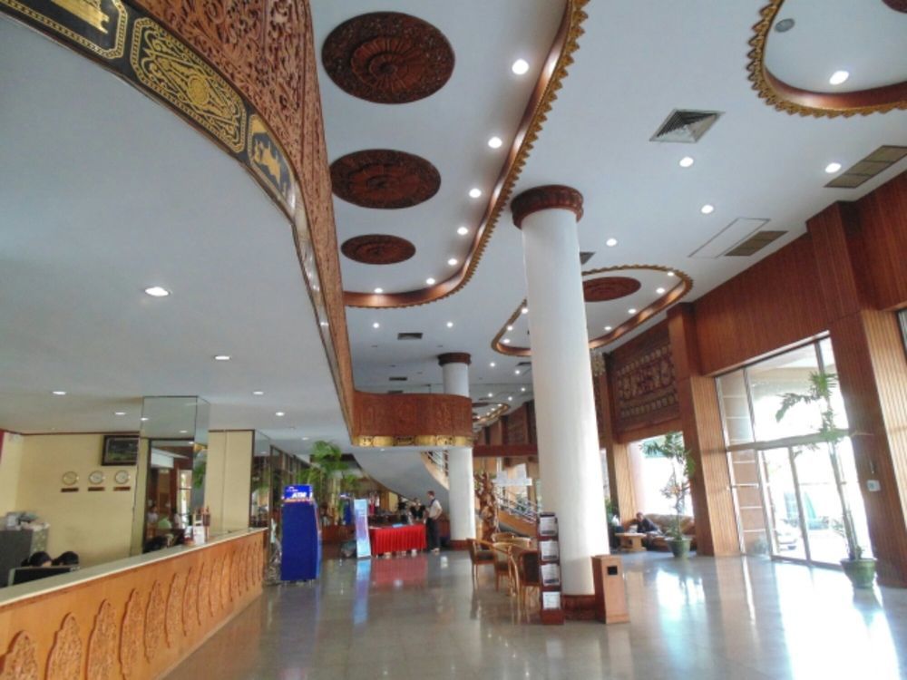 Yuzana Hotel Yangon Esterno foto